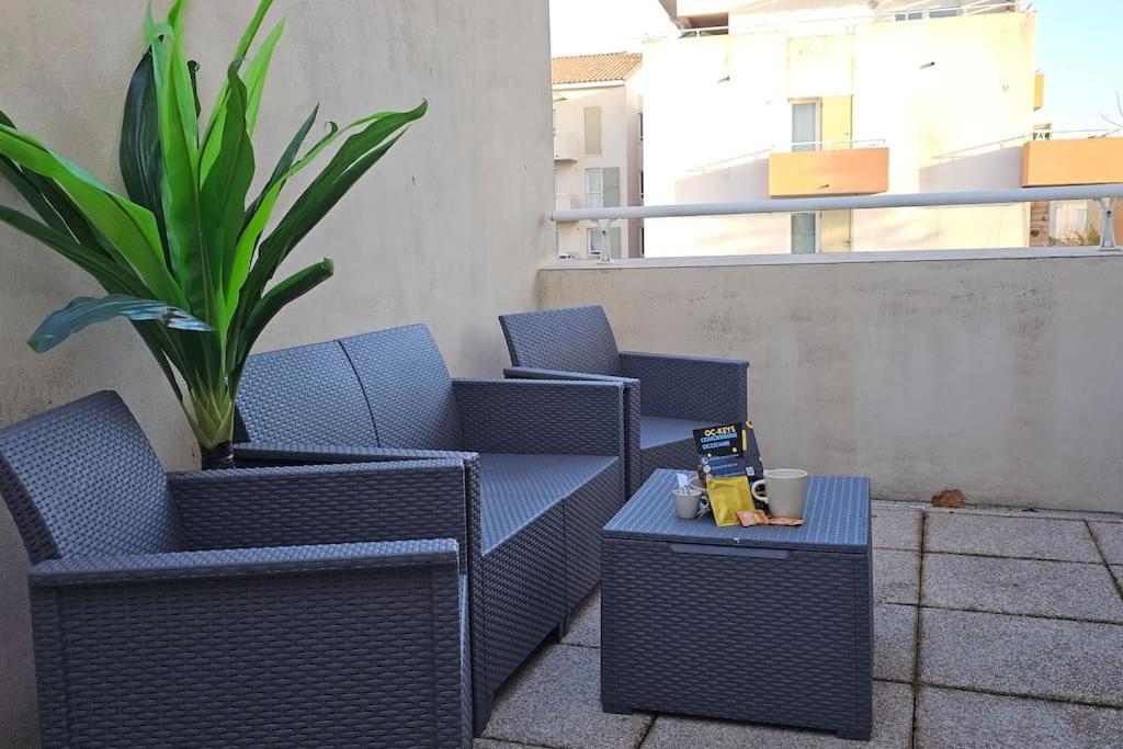 L'Orchidee, Proche De La Gare Avec Clim Et Terrasse Apartman Narbonne Kültér fotó